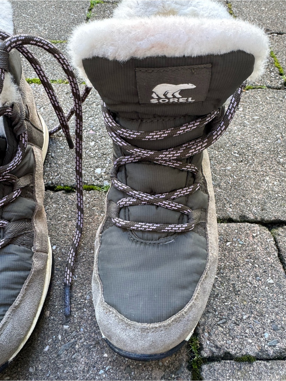 Sorel Men's Gray and Cream Winter Lace-Up Boots with Faux Fur Collar